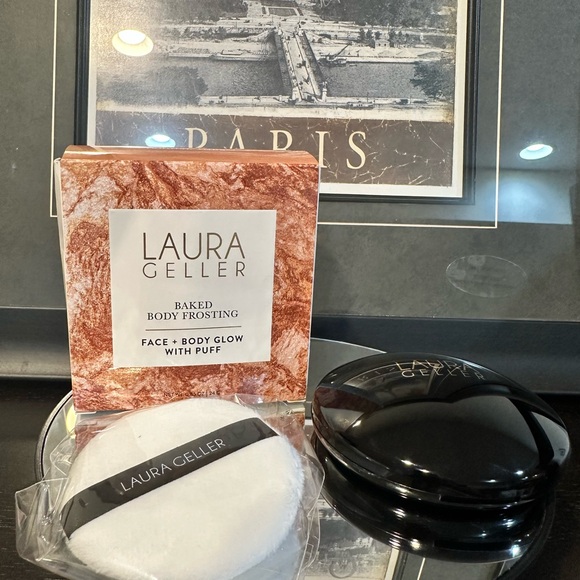 LAURA GELLER Baked Face Body Frosting-Glow Bronzer Powder Tahitian Glow .85 Oz - Picture 1 of 8